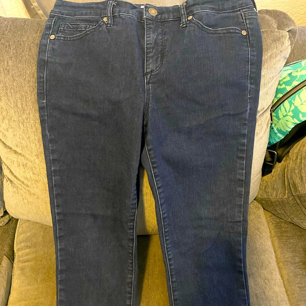 Sofia average jeans